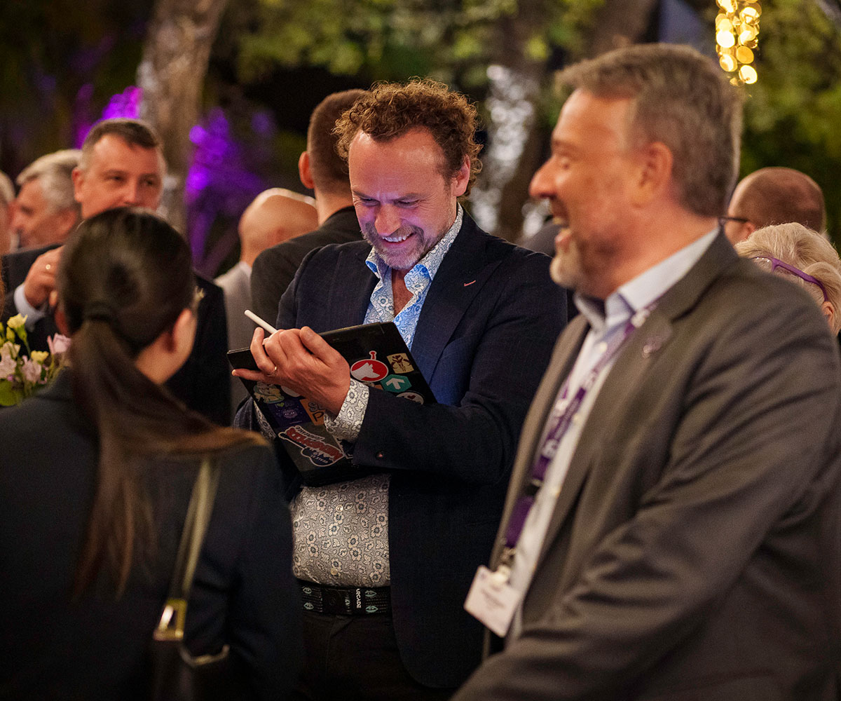 Corporate-party-caricature-artist Caricaturist at corporate event